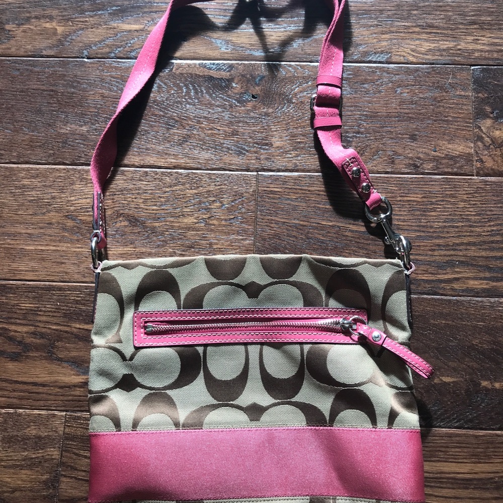 Coach Purse - Picture 2 of 4